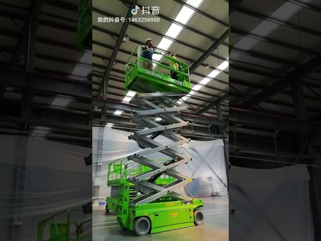 هیدرولیک 13 متر ارتفاع کار پلت فرم بالابر قیچی متحرک با ظرفیت 320 کیلوگرم برای تمیز کردن